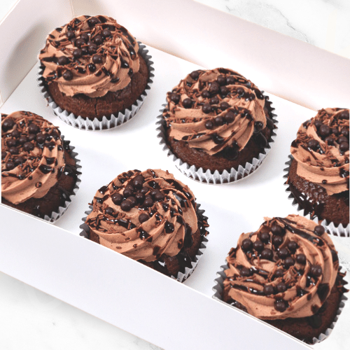 LOW-GLUTEN Black Velvet Cupcakes (12)