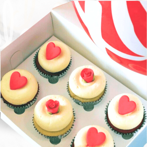 Roses and Hearts Gift Pack (6 Cupcakes, Balloon, Card)