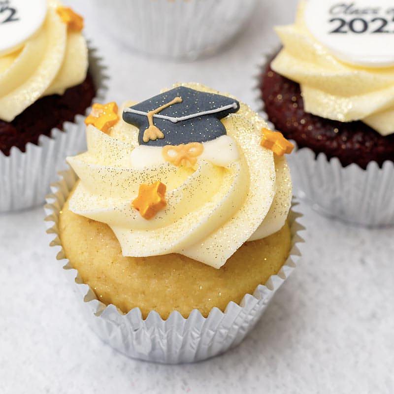 Graduation Gift Cupcakes (6)-BVSydneyCupcakes