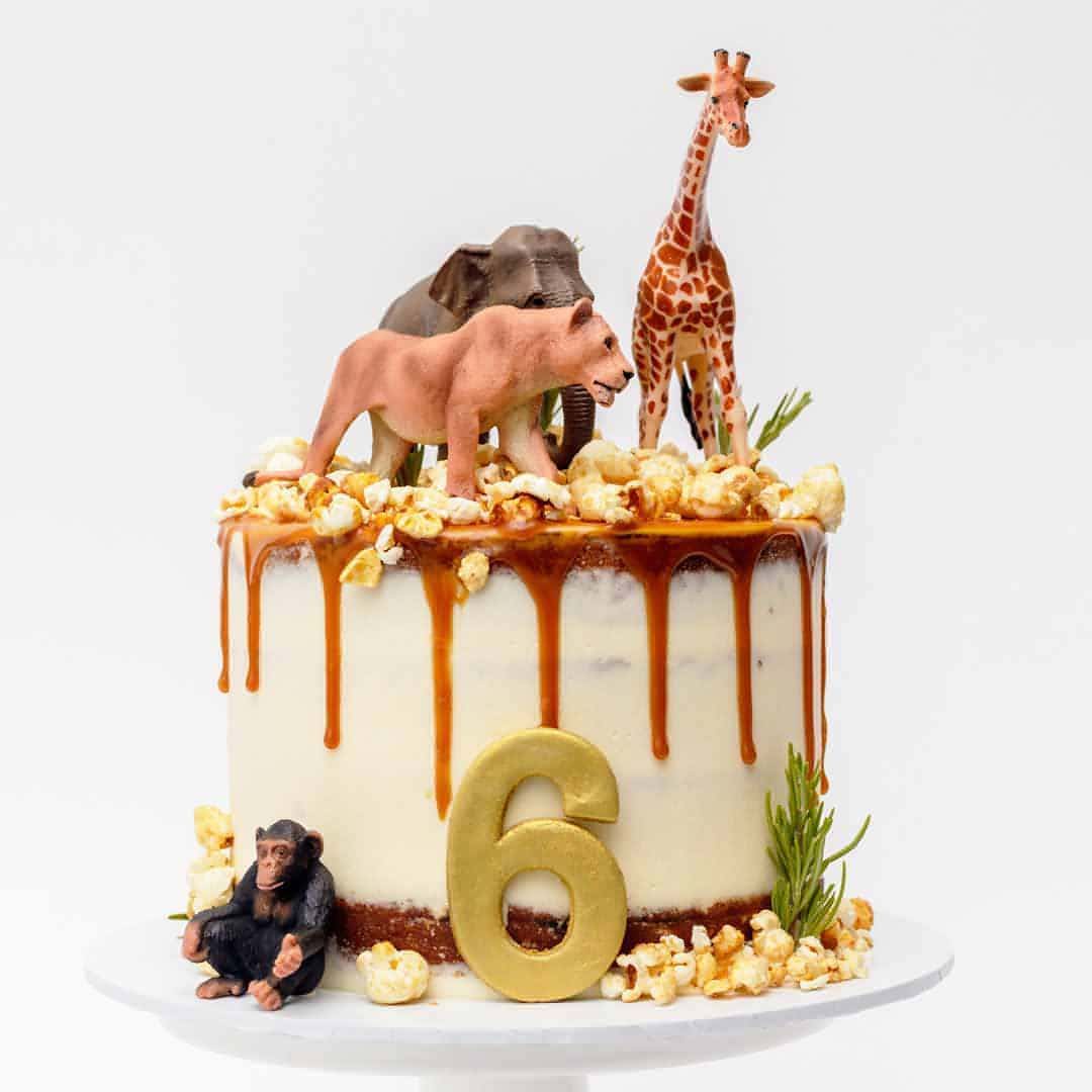 How cute is this baby zoo animals... - Baking Journal Cakes | Facebook